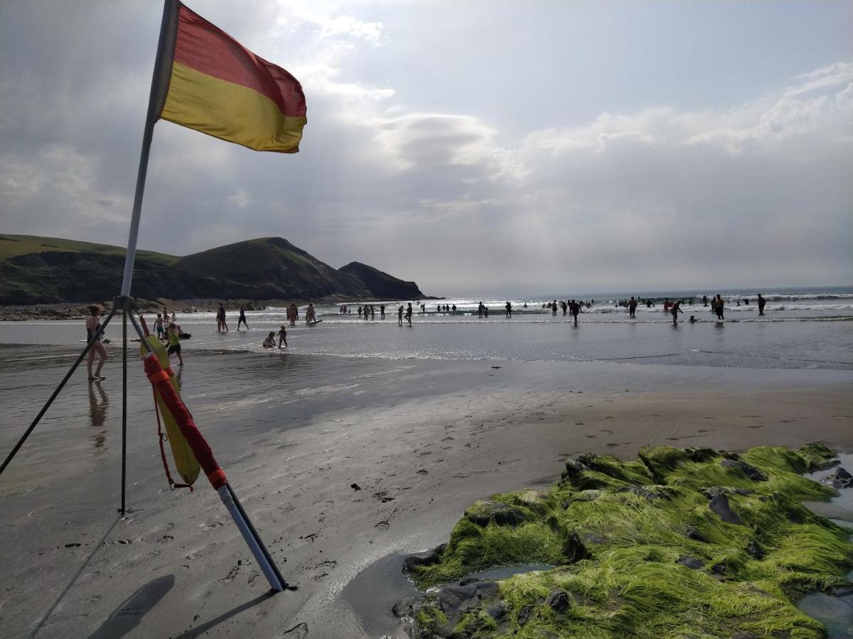 Lower Tresmorn Farmhouse Crackington Haven 외부 사진