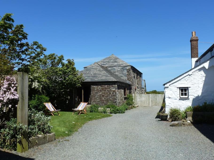 Lower Tresmorn Farmhouse Crackington Haven 외부 사진