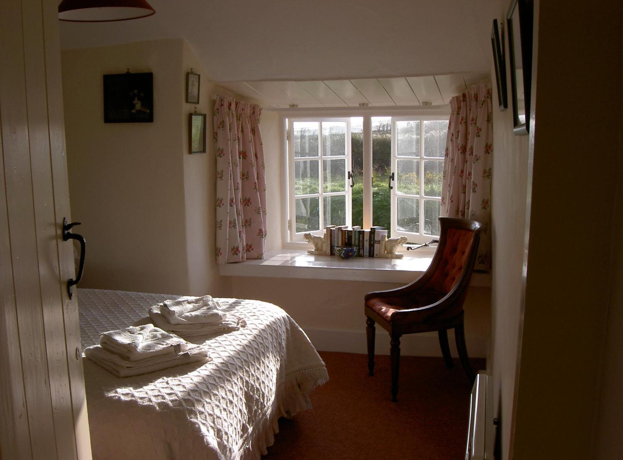 Lower Tresmorn Farmhouse Crackington Haven 외부 사진