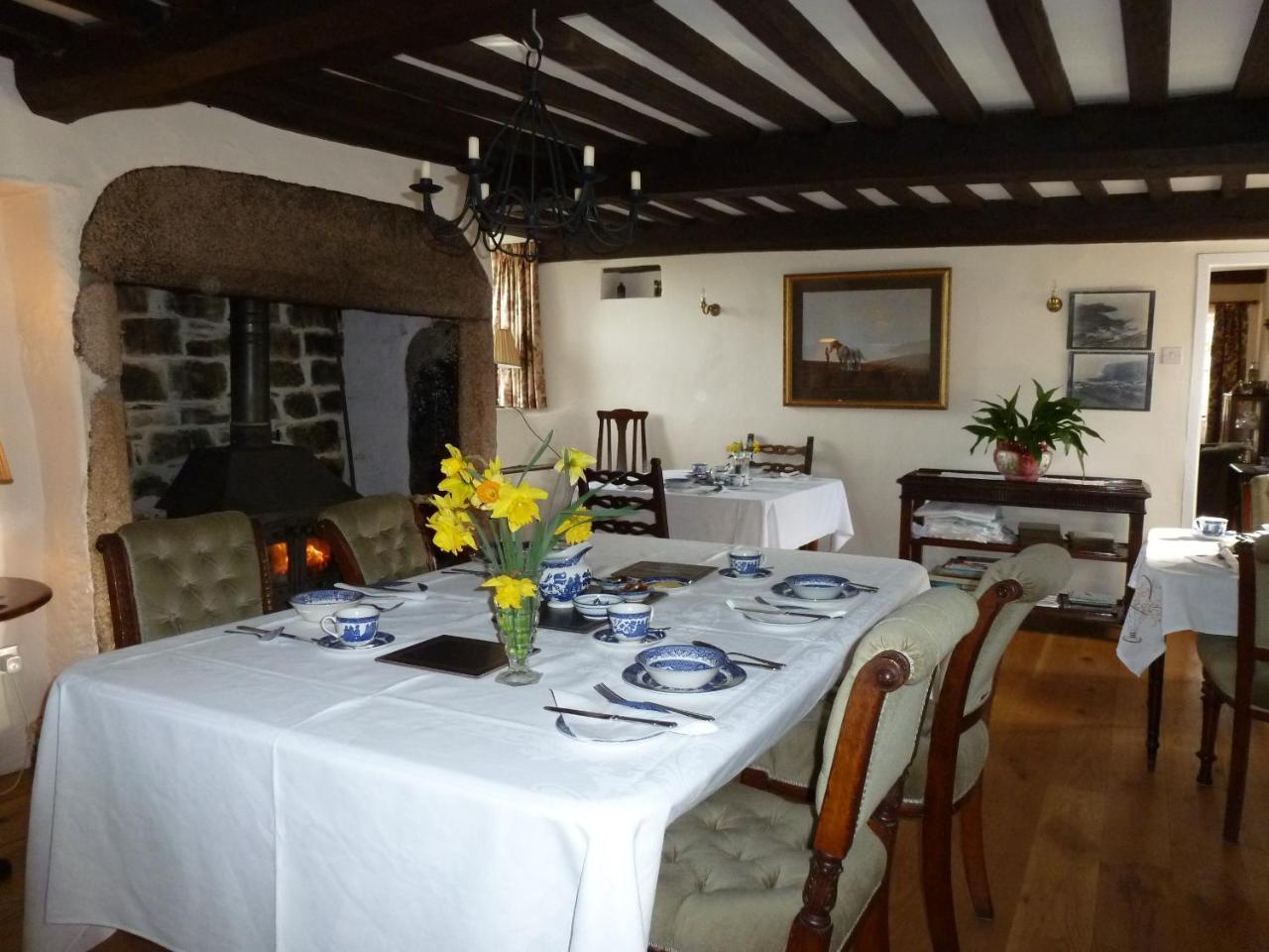 Lower Tresmorn Farmhouse Crackington Haven 외부 사진