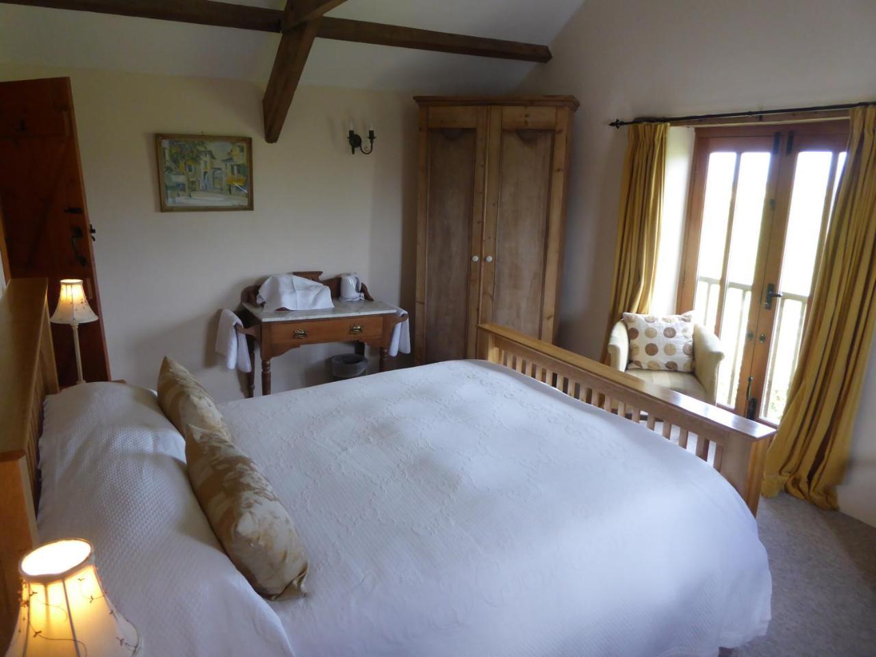 Lower Tresmorn Farmhouse Crackington Haven 외부 사진