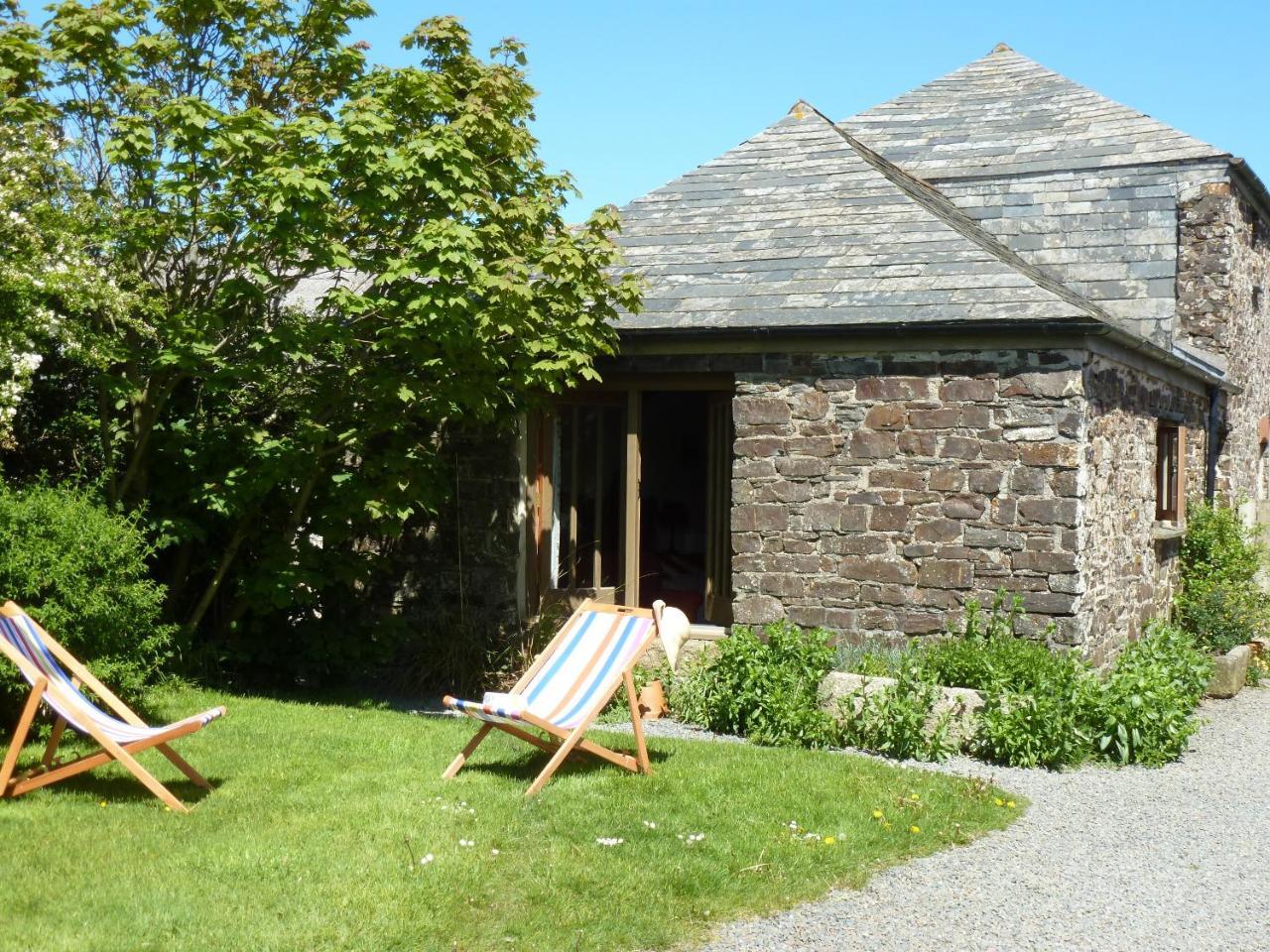 Lower Tresmorn Farmhouse Crackington Haven 외부 사진